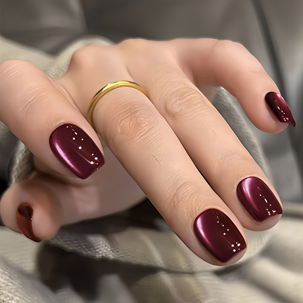 B2-606 2025 simple and elegant red solid color cat eye glossy false nails wear nail